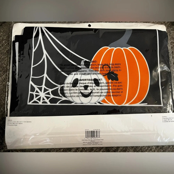 NWT Trick or Treat Door Banners - Picture 2 of 5